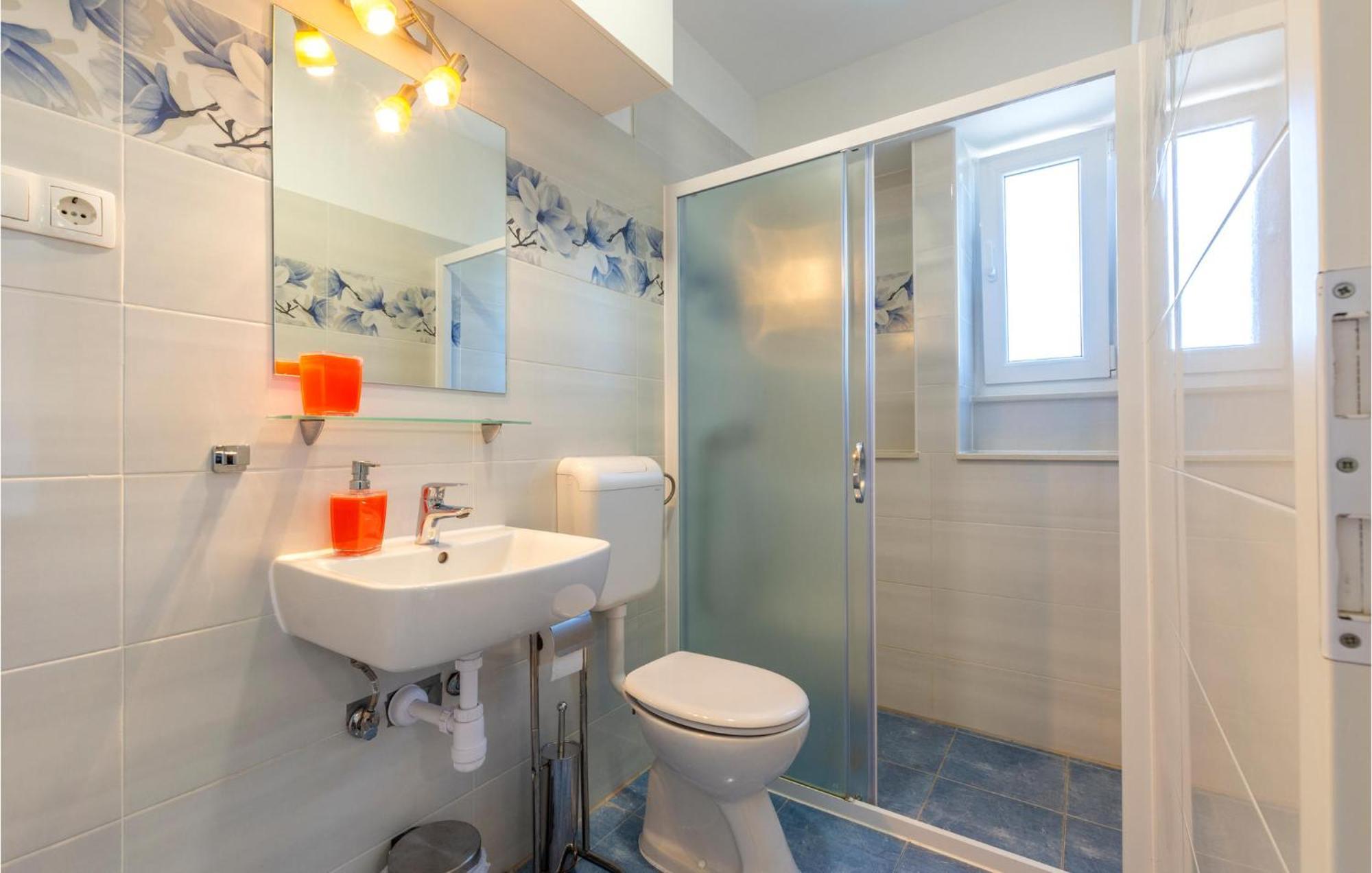 Gorgeous Apartment In Omis With Kitchen Eksteriør bilde